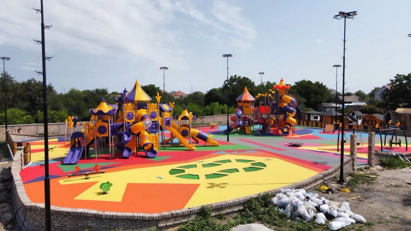 Petting Zoo Playground 