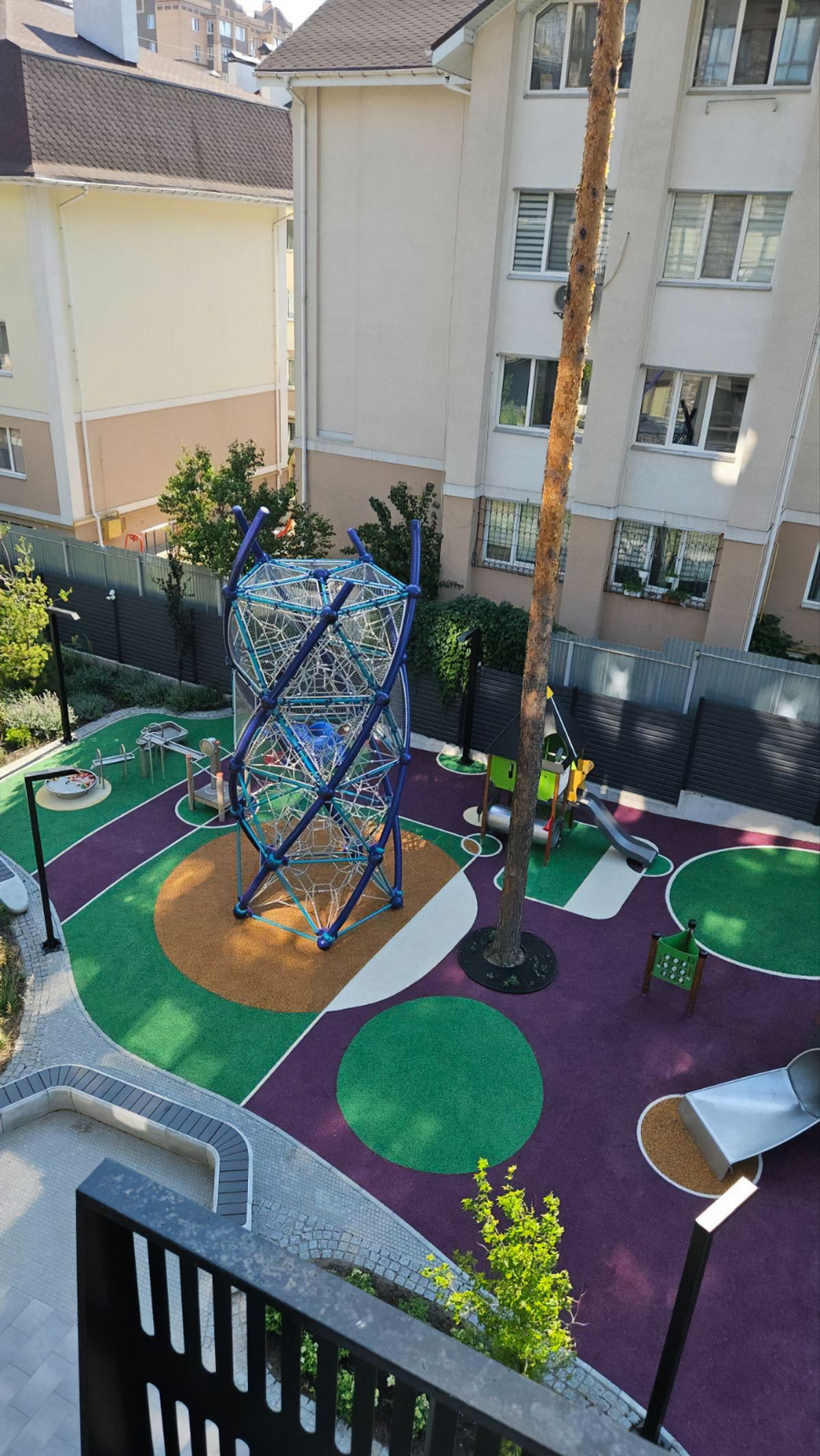 Multi-Zone Residential Playground, Kyiv - Image 4