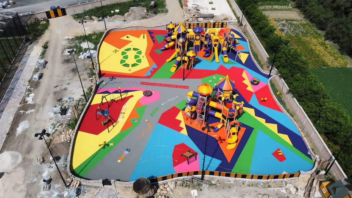 Petting Zoo Playground  - Image 3