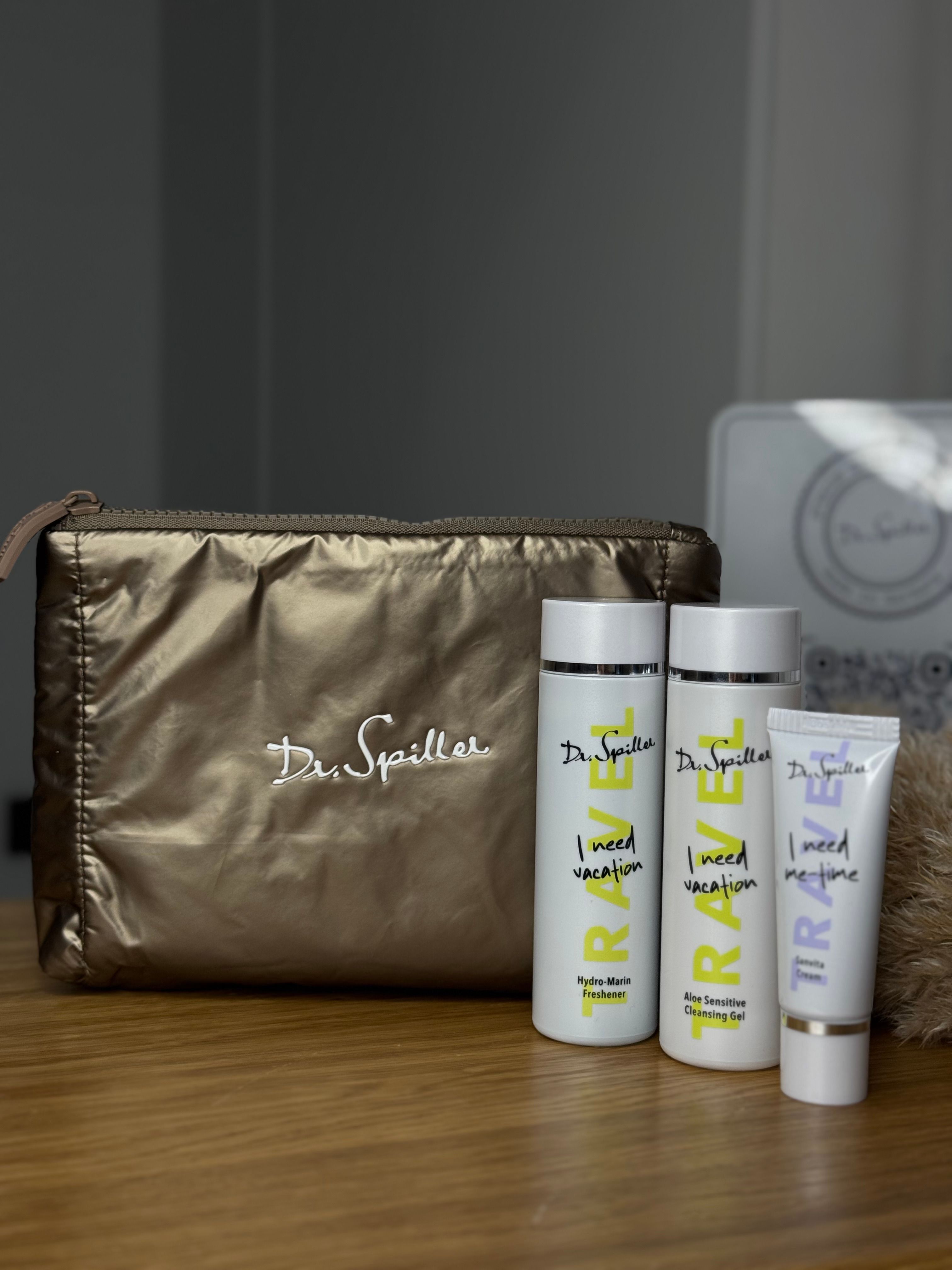 Travel Size набор ухода с косметичкой  1