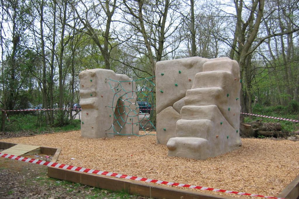 Bespoke climbing walls & boulders - made to order