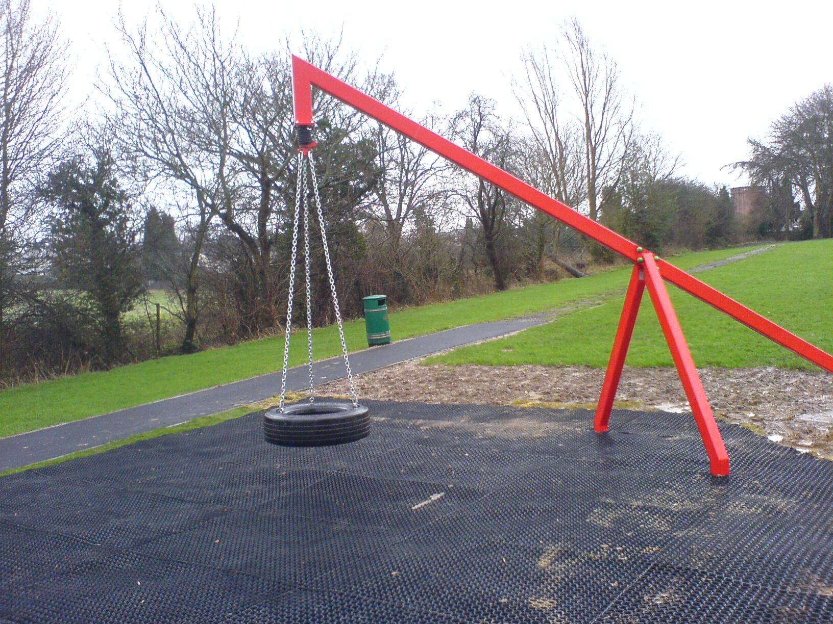 Cantilever Group Swing