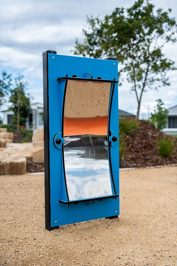Concave Mirror Play Panel Thumbnail 4