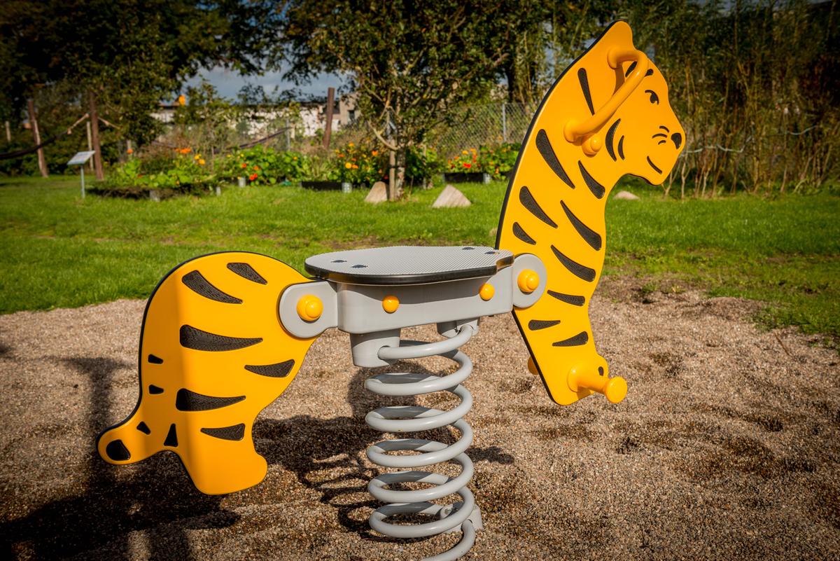 Tiger Springer Thumbnail 2