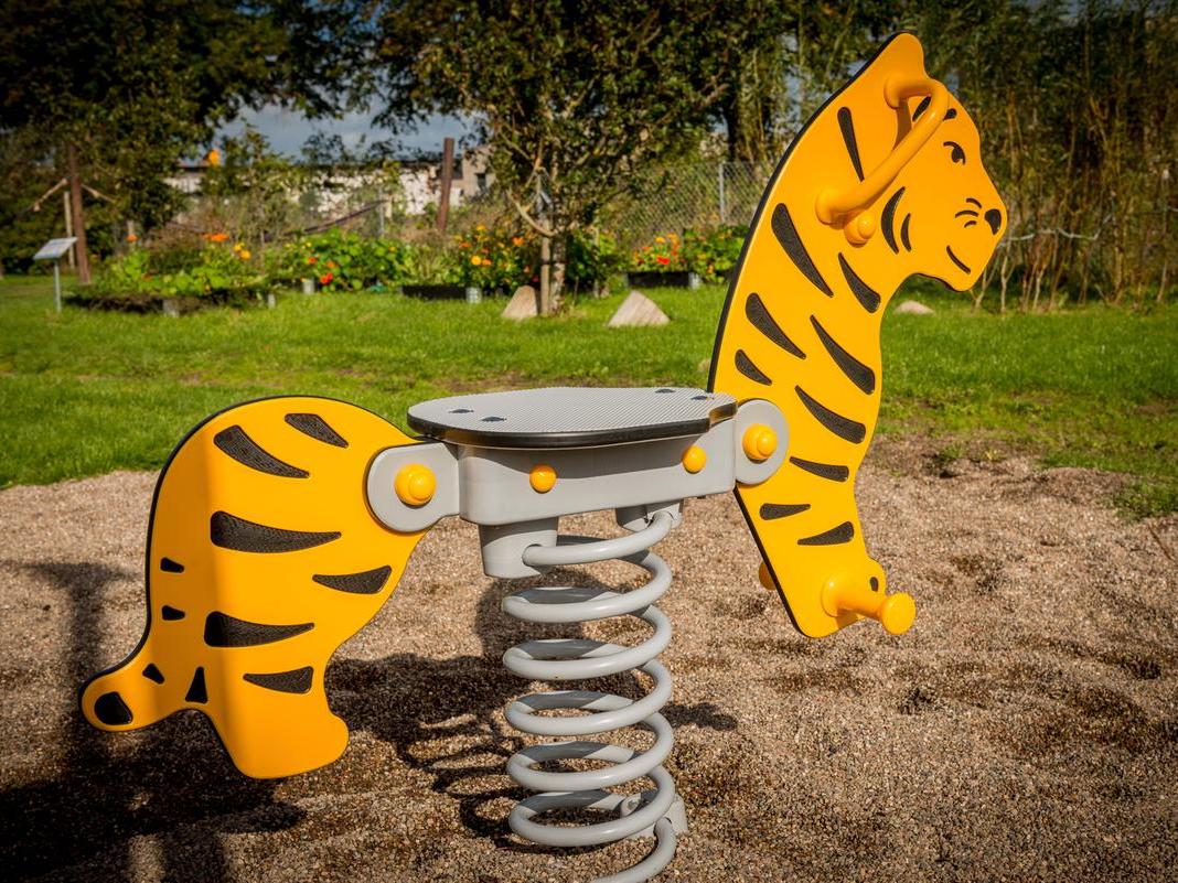 Tiger Springer Thumbnail 2