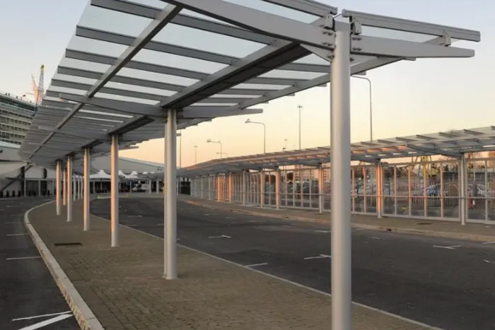 Gullwing walkway