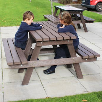 Standard Recycled Picnic bench Thumbnail 4
