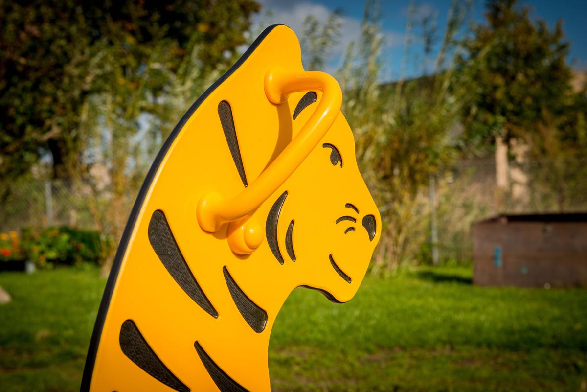 Tiger Springer Thumbnail 4