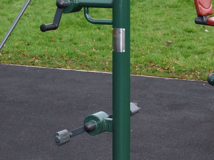 Wheelchair Accessible Arm & Pedal Bike Thumbnail 8