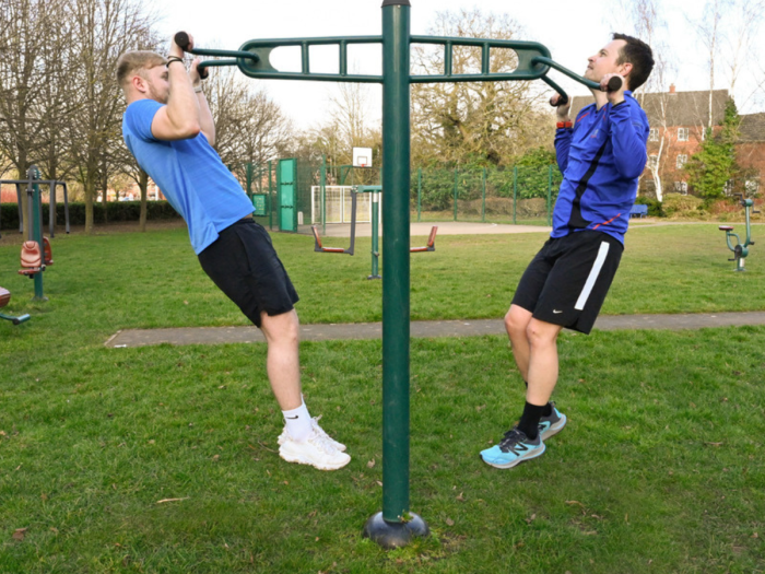 Outdoor Double Pull Up Bar Thumbnail 2