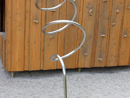 Spiral sliding tube Thumbnail 1
