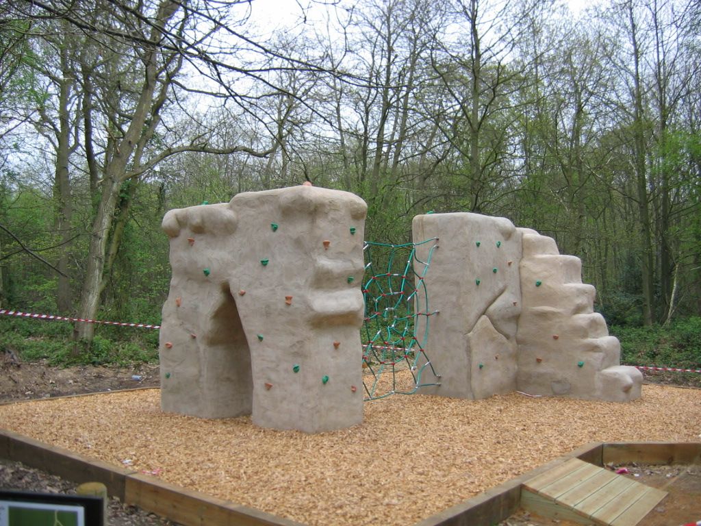 Bespoke climbing walls & boulders - made to order Thumbnail 2
