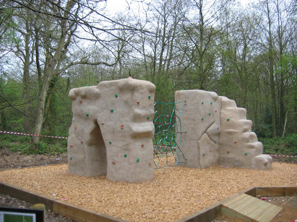 Bespoke climbing walls & boulders - made to order Thumbnail 2