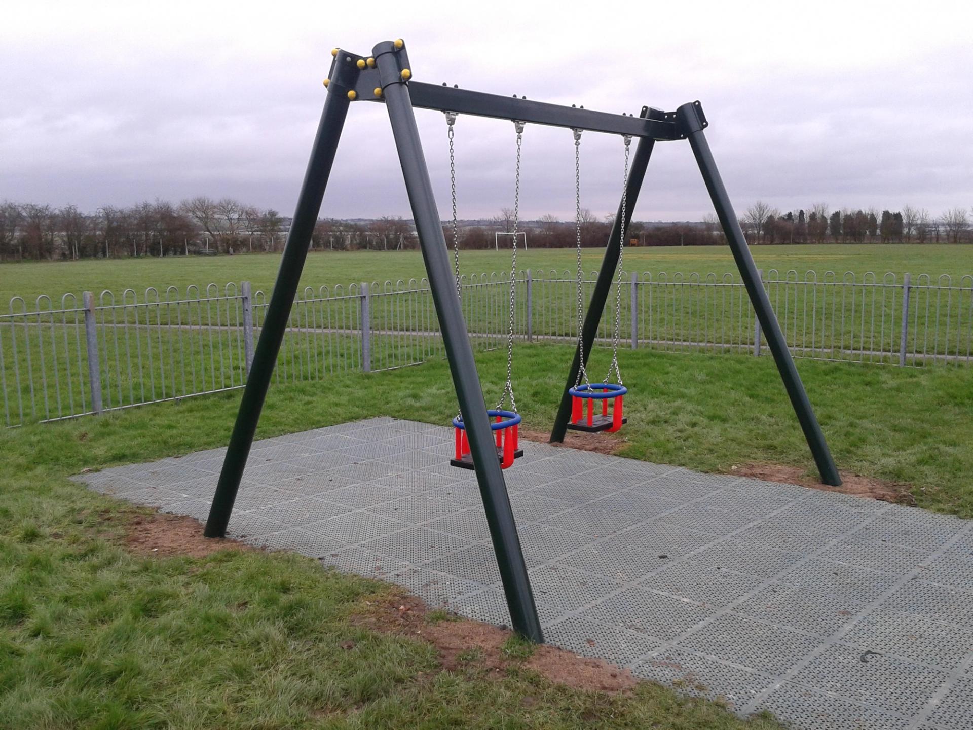 Cradle Seat Thumbnail 3