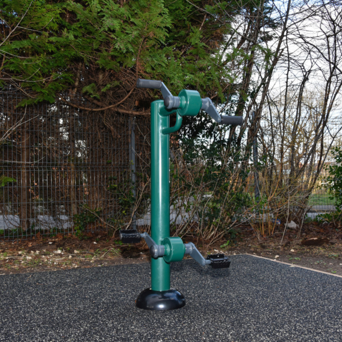 Wheelchair Accessible Arm & Pedal Bike Thumbnail 5
