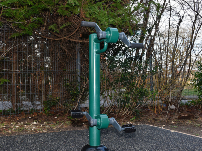 Wheelchair Accessible Arm & Pedal Bike Thumbnail 5