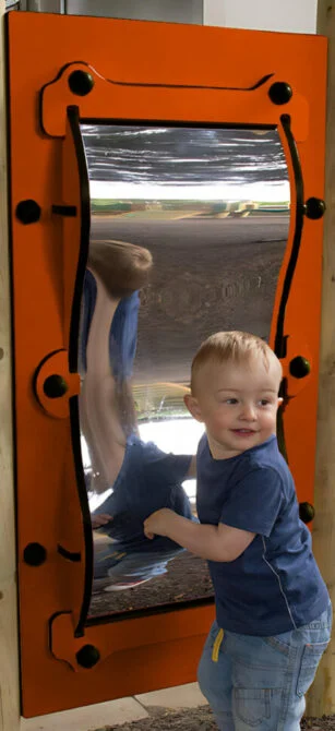Wobbly Mirror Play Panel Thumbnail 4