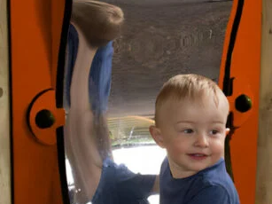 Wobbly Mirror Play Panel Thumbnail 4