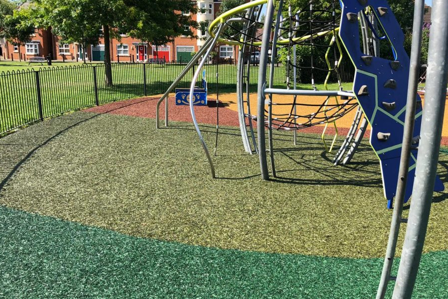 Bonded Rubber Mulch