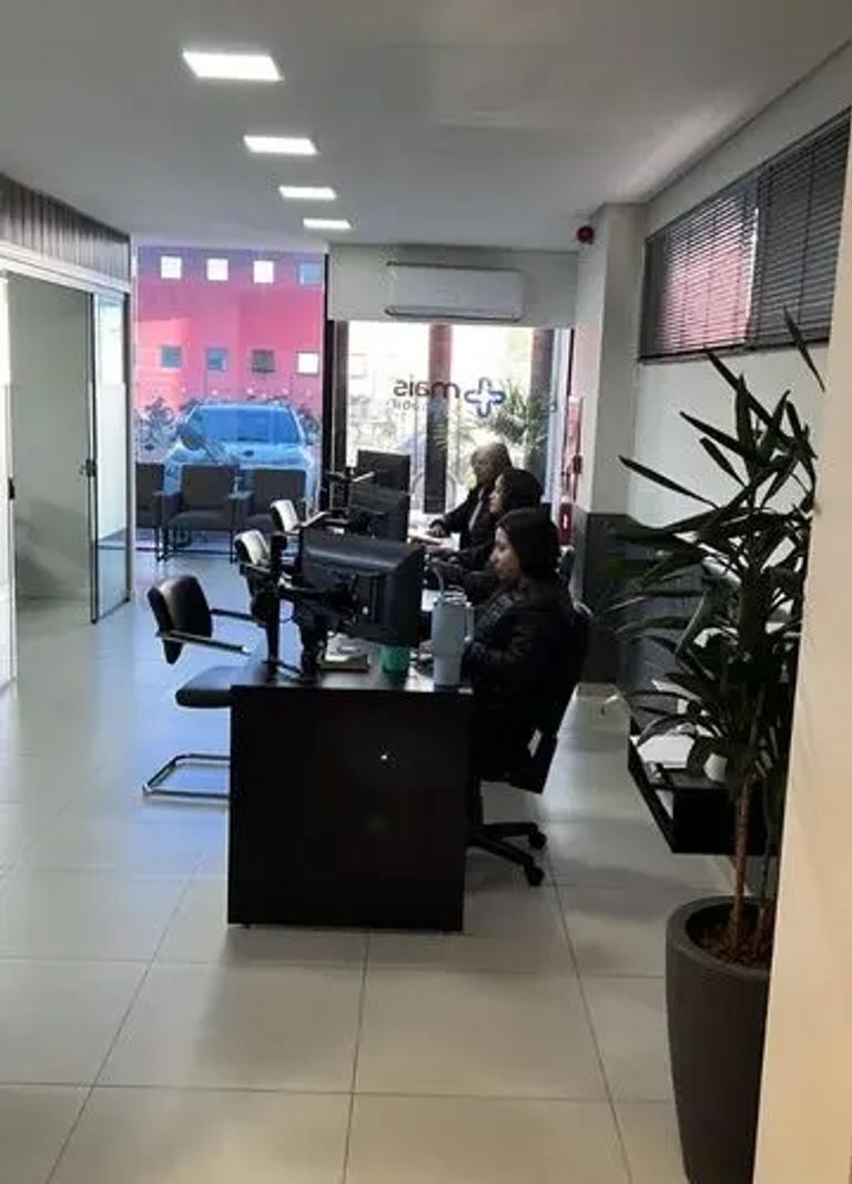 Escritório contábil Mais Contábil utilizando sistemas digitais