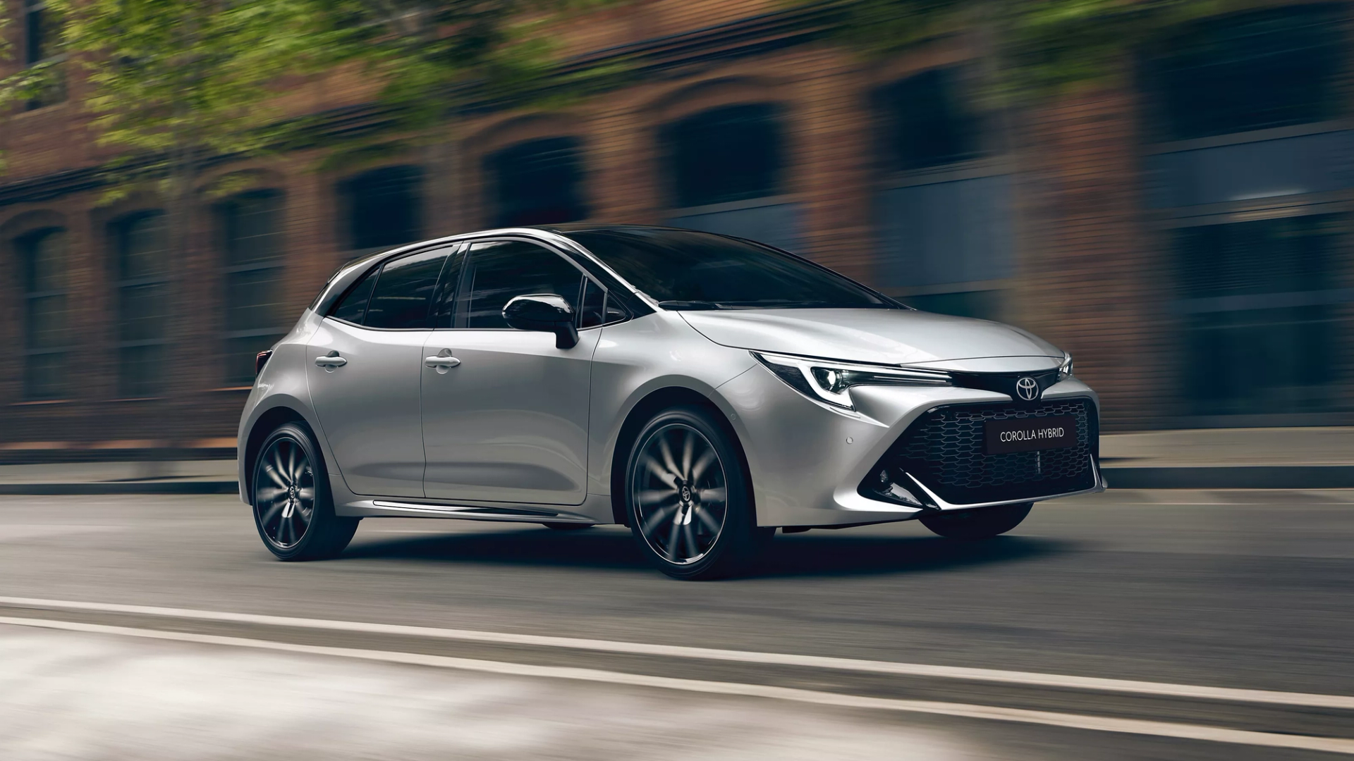Suzuki Swace vs Toyota Corolla corolla