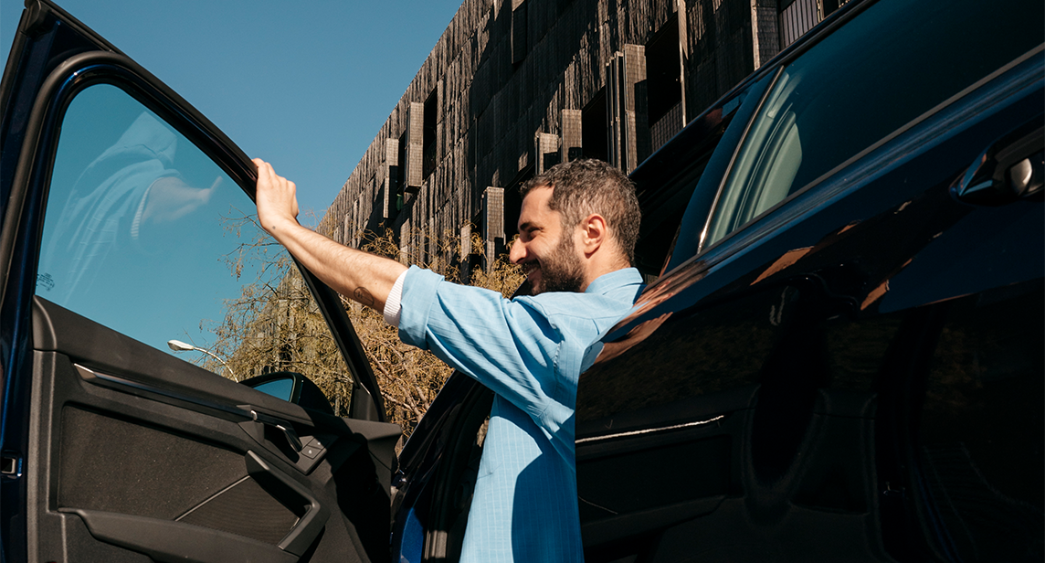 Renting Sin Entrada Land Rover Discovery Sport
