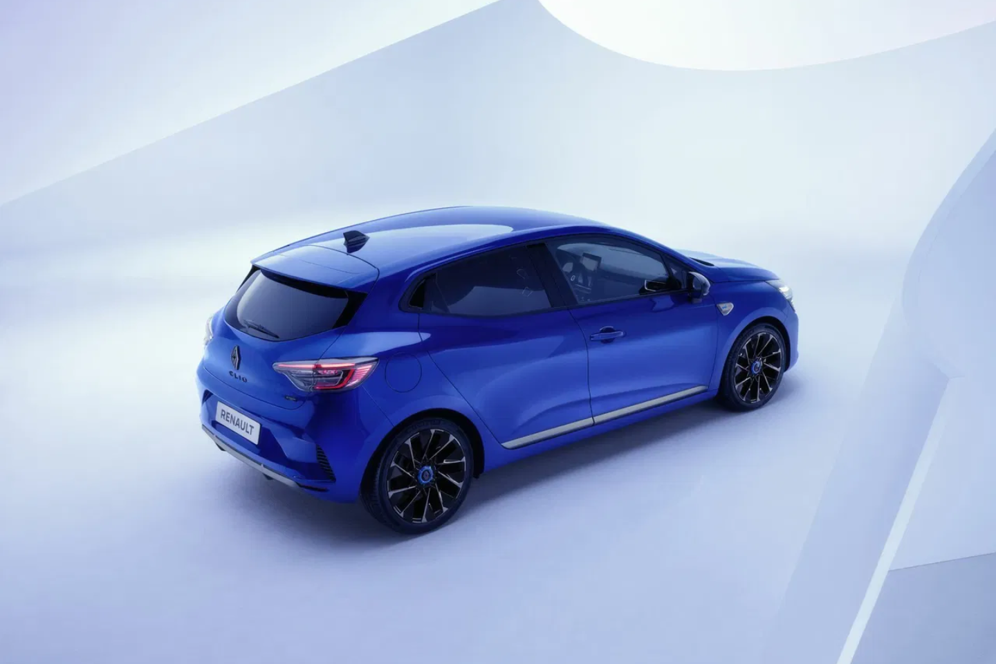 Review y opiniones Renault Clio: un compacto francés con estilo y eficiencia Review y opiniones Renault Clio: un compacto francés con estilo y eficiencia