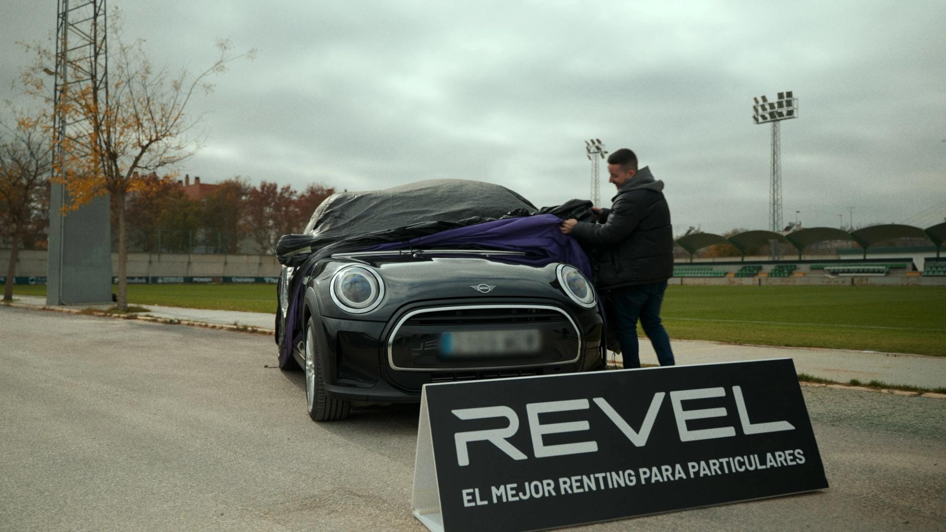 La sorpresa del Real Betis, Pablo Fornals y REVEL a un aficionado bético damnificado por la DANA La sorpresa del Real Betis, Pablo Fornals y REVEL a un aficionado bético damnificado por la DANA