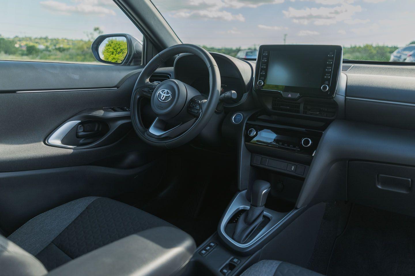 Review Toyota Yaris Cross interior toyota yaris cross