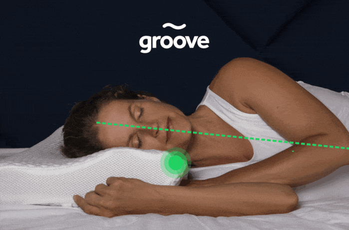 women sleeping in correct posture on a Groove memory foam pillow