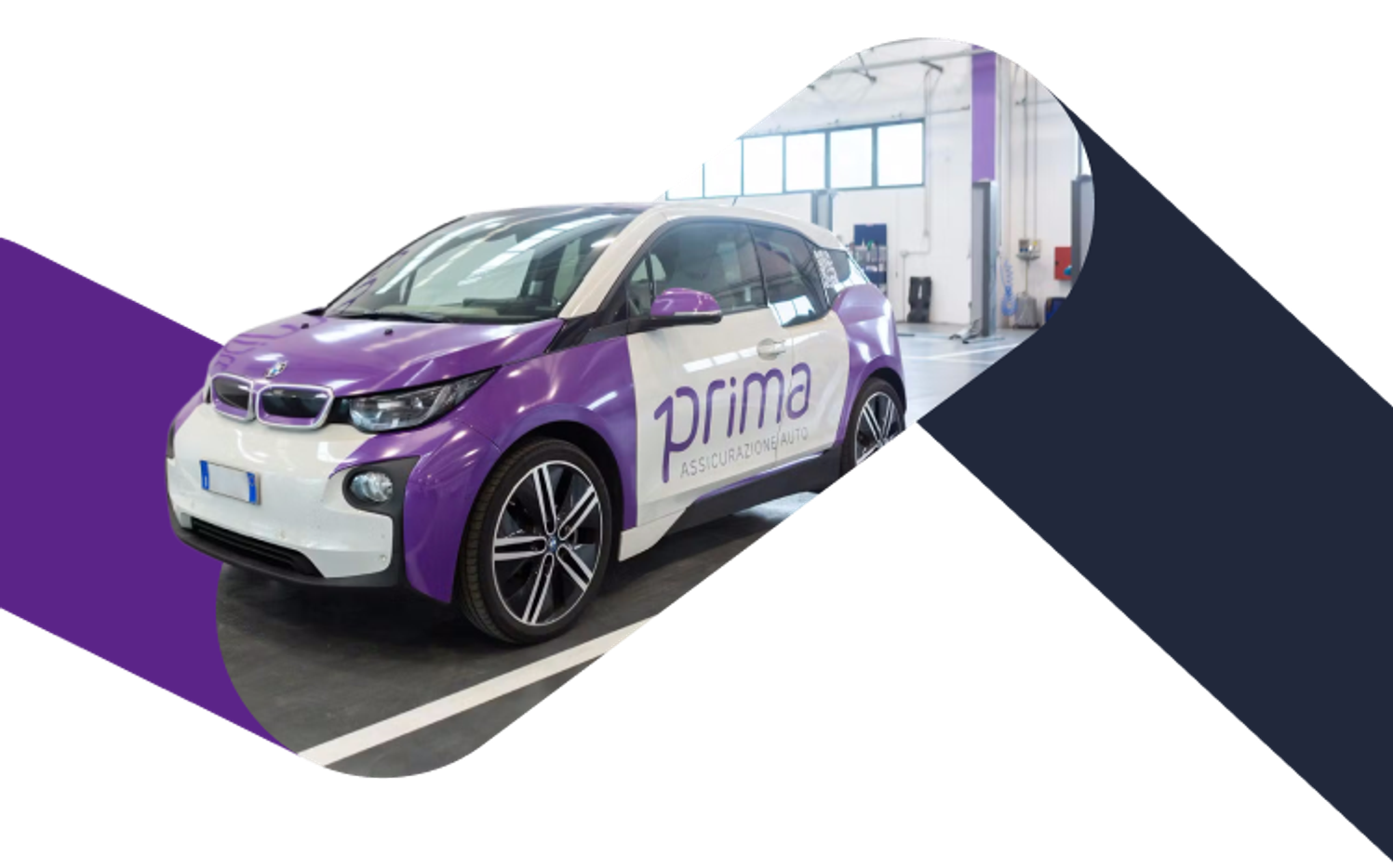 auto brandizzata Prima Assicurazioni in una carrozzeria e centro riparazioni convenzionato