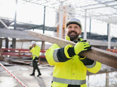 Cold Weather Safety in Construction: Protecting Your Workforce When Temperatures Drop