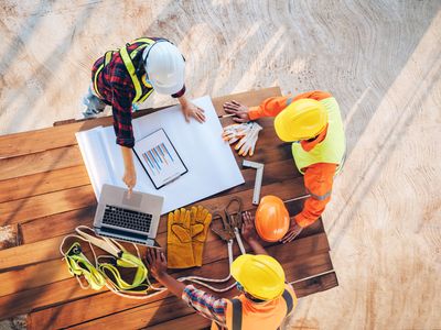 Professional Liability Insurance for Contractors: Why Hammer Clauses Matter
