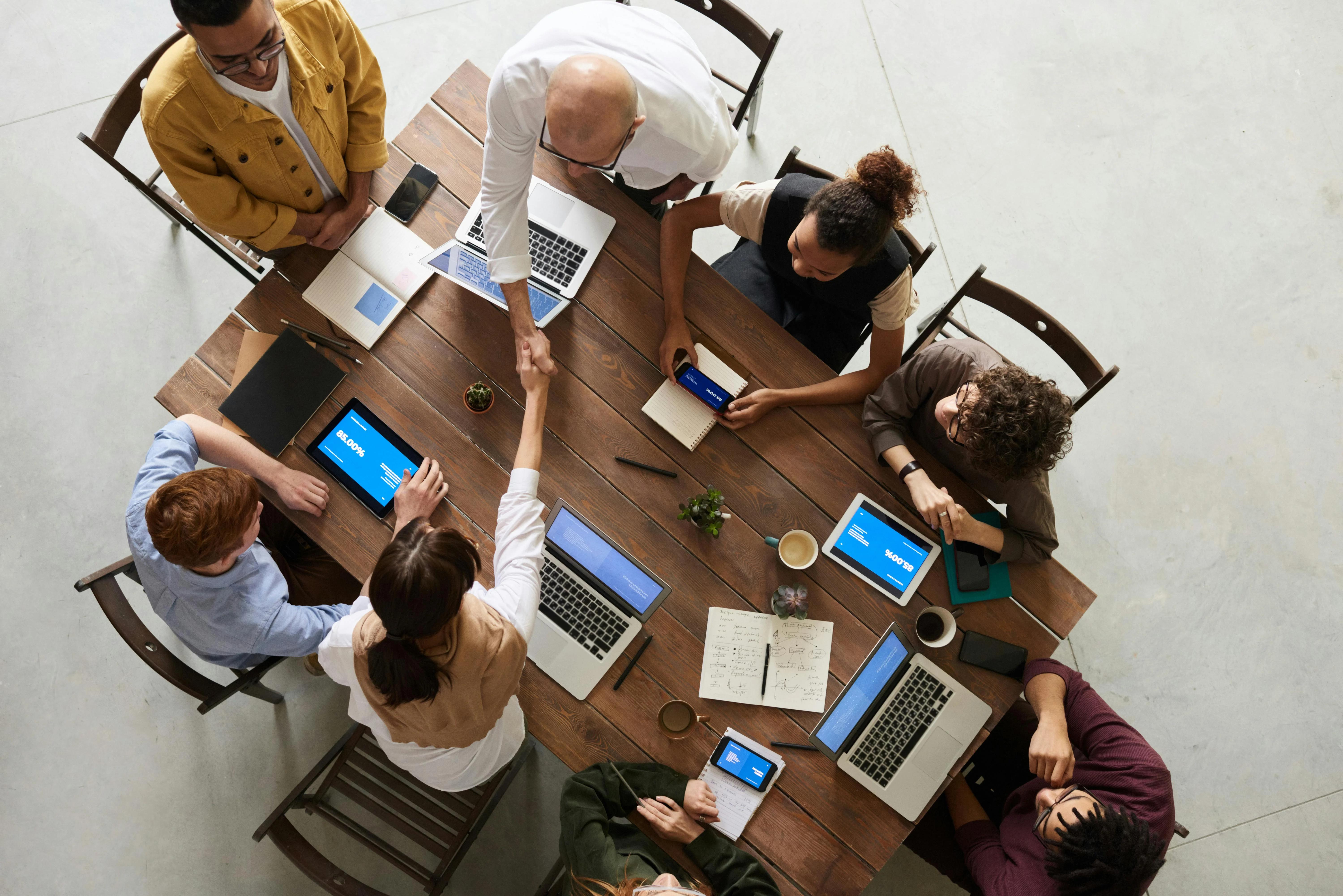 Imagen del post: El Gobierno prepara un nuevo 'Kit del Emprendedor' para impulsar startups y pymes en España