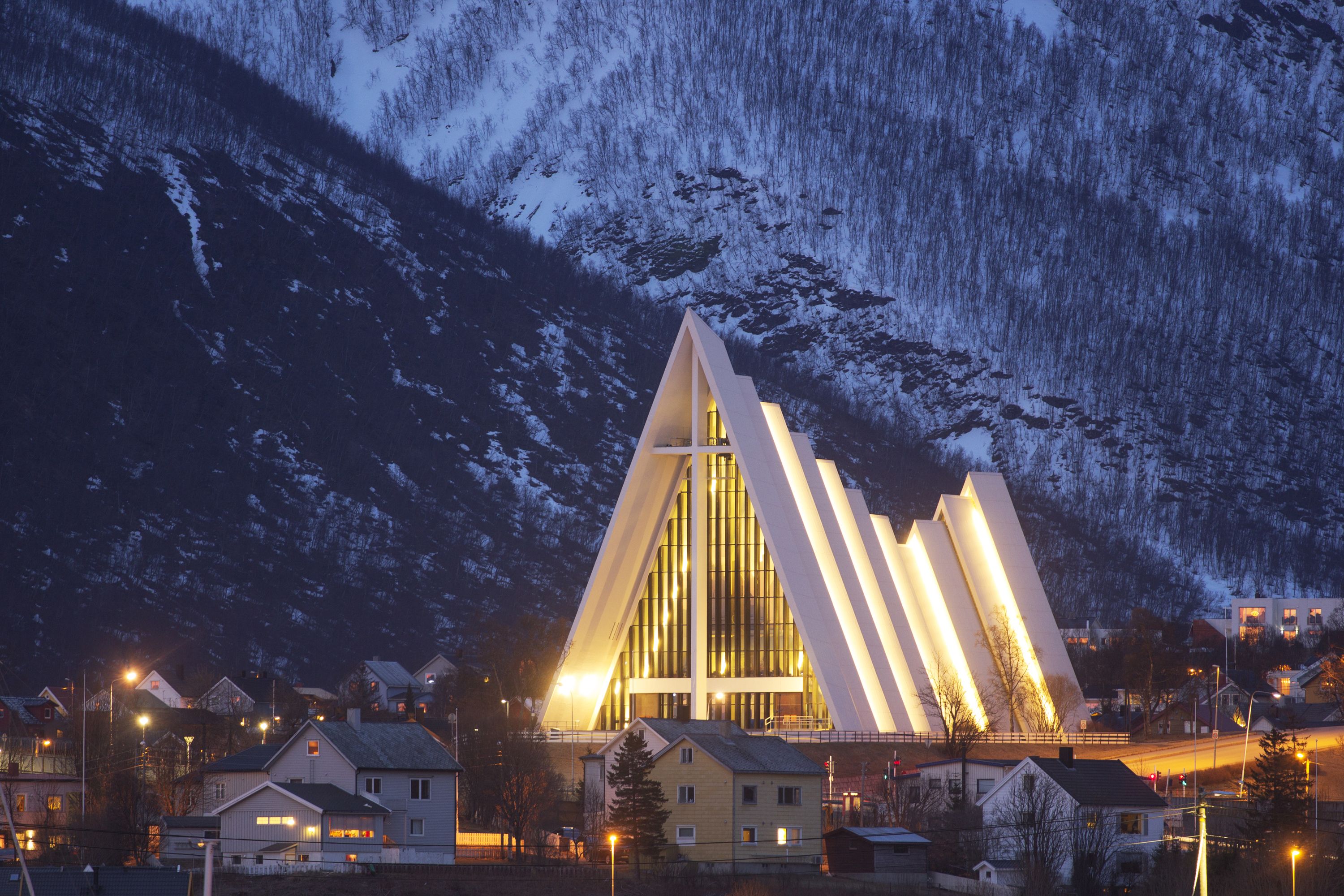 Ishavskatedralen i Tromsø, Nord-Norge