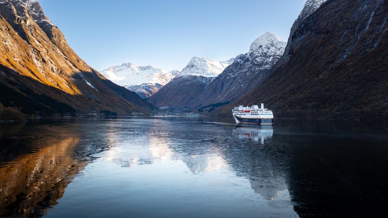 Vinterlandskap i Hjørundfjorden