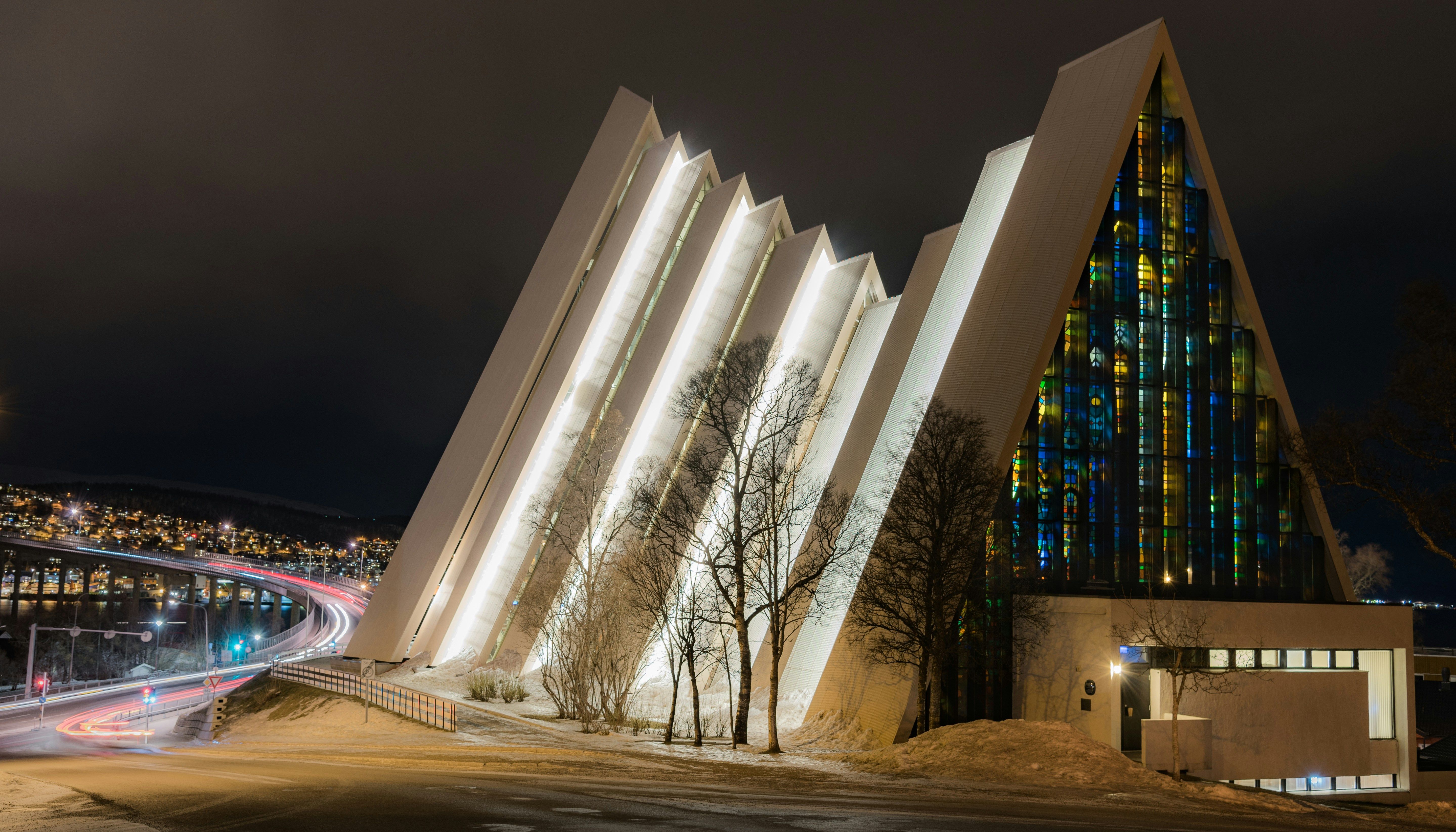 Ishavskatedralen i Tromsø i Nordnorge