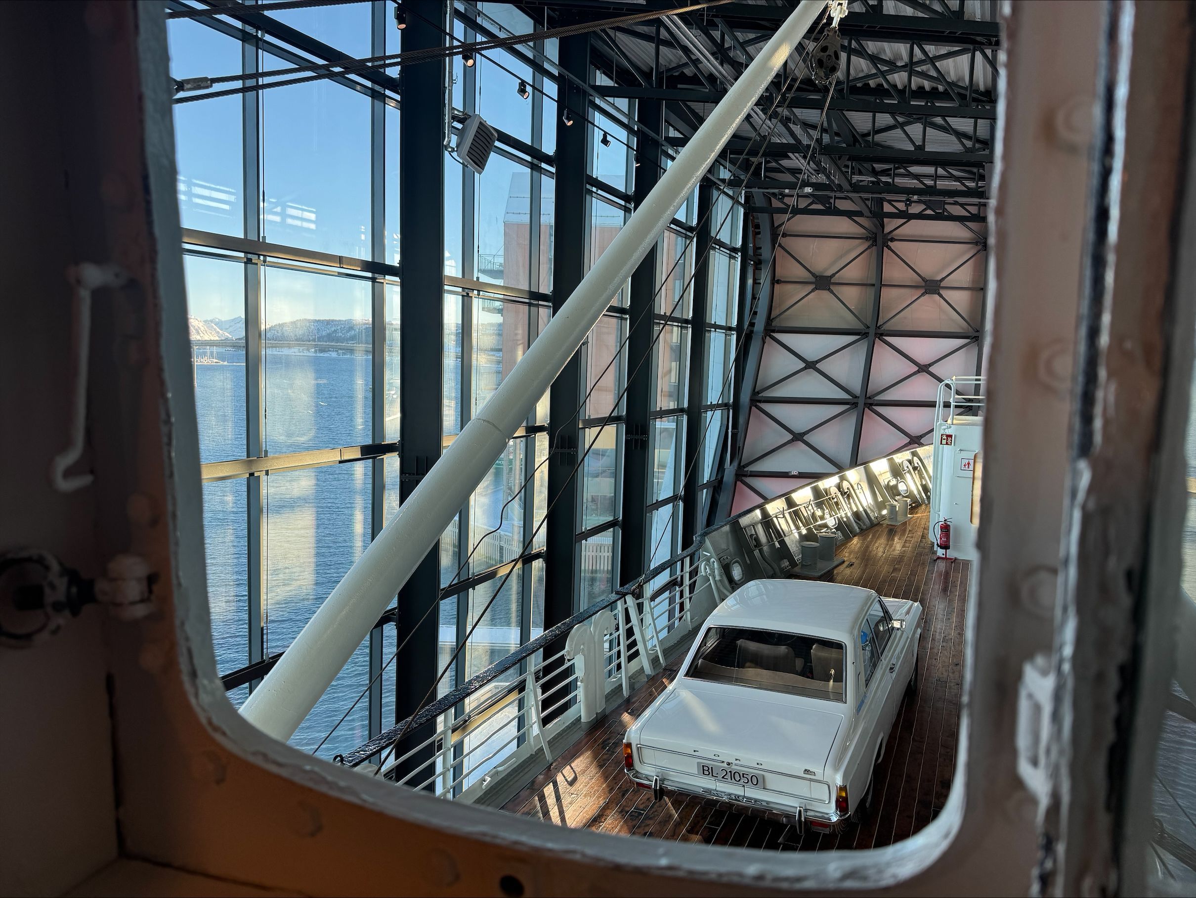 Fartyget MS Finnmarken inne i museet