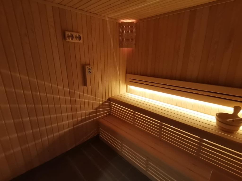 to badstuer på dekk åtte 