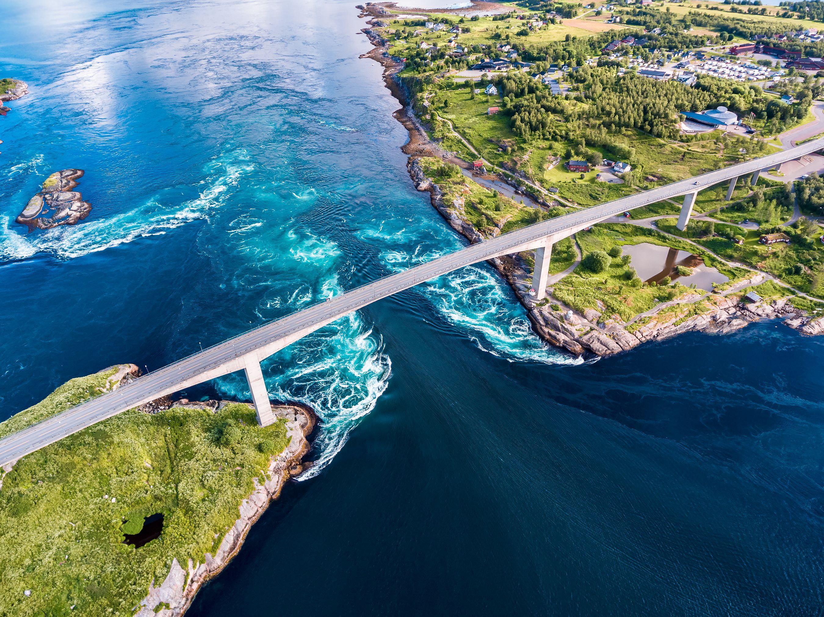 Saltstraumen nära Bodø, Norge
