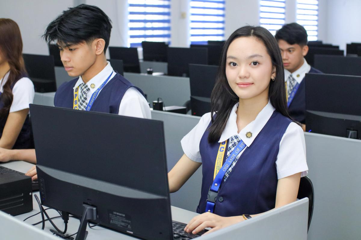 Junior High School Laboratory