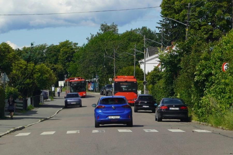 Husk at du er ansvarlig for trygg avstand – uansett hvordan bilen bak deg kjører.