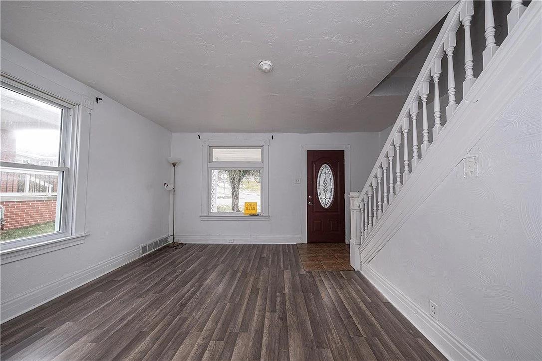 115 Freeport St, Delmont, PA 15626