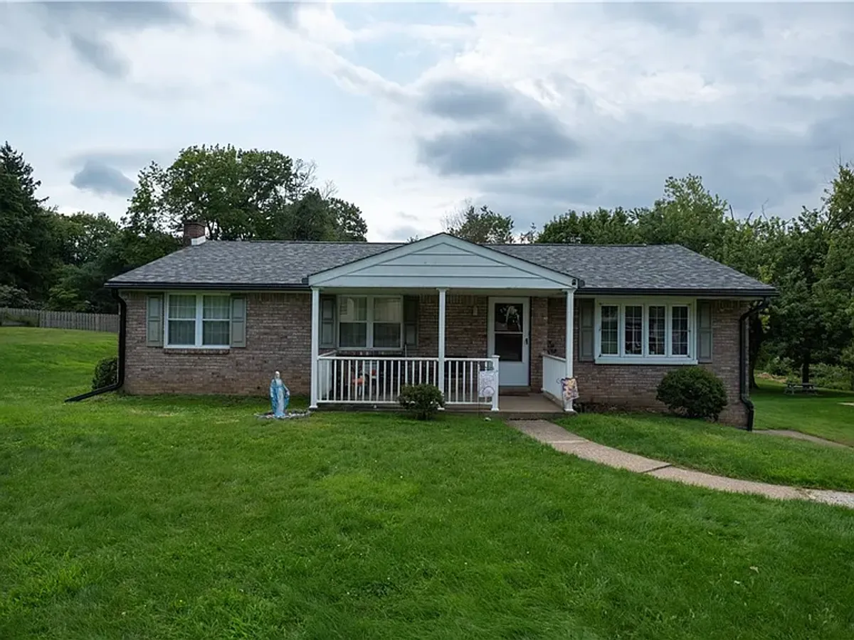 326 Pennsylvania Avenue Verona, PA 15147