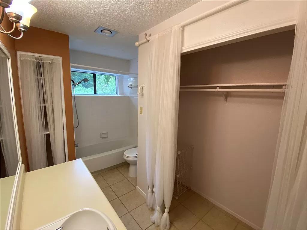 Ugly bathroom