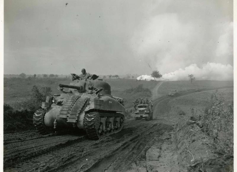 M4 Sherman tank, American crews compensated for optical disadvantage with aggressive close-range tactics and superior turret traverse speed