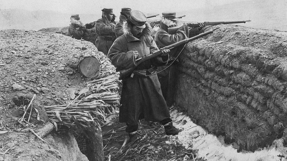 Trench in the Russo-Japanese War — the 1904–1905 fighting at Port Arthur showed Europe what machine guns would do to frontal assault, and Europe shrugged