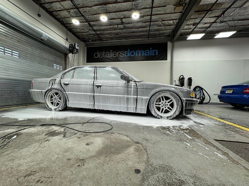 BMW E38 750iL Studio Wash