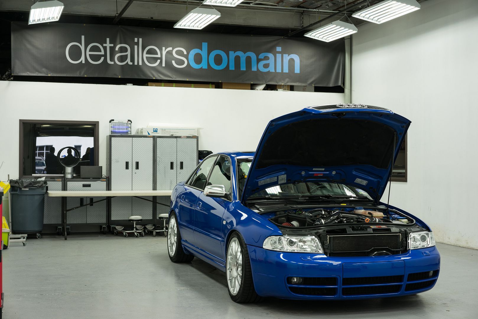 The coated, finished car (1)