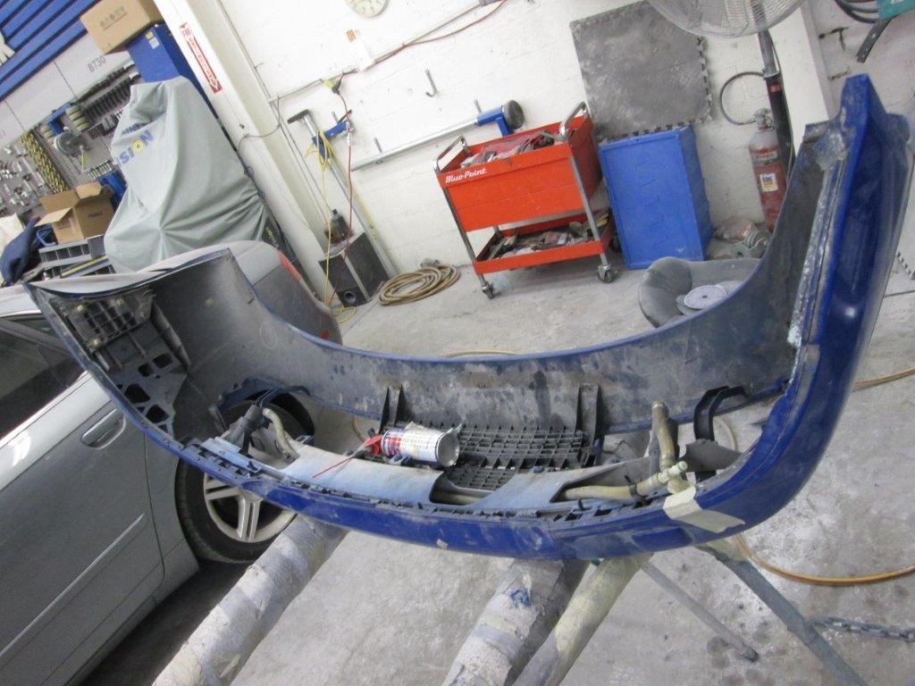 Body prep and the paint booth (1)
